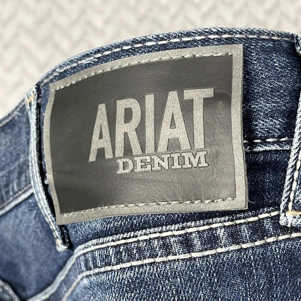 Ariat Jeans 38x32 M4 Low Rise Boot Cut Work Jeans Denim Med Wash EUC